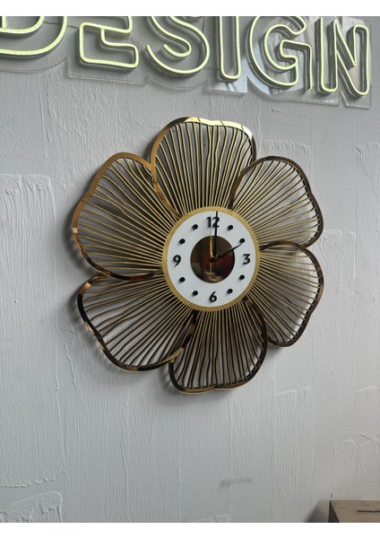 Papatya Desen Dekoratif Ahşap Tasarım Duvar Saati