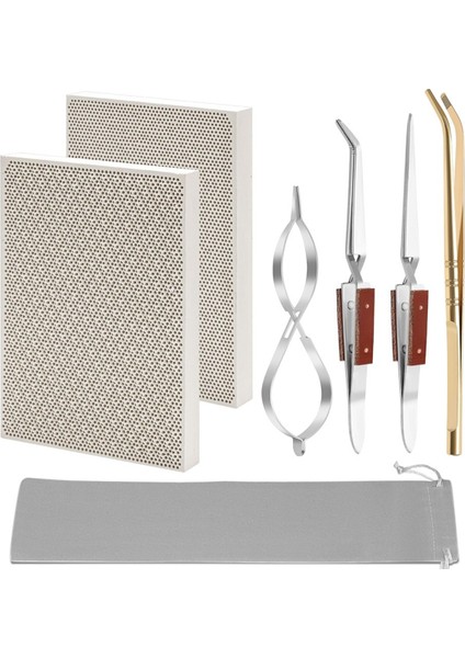 7 Adet Takı Lehimleme Kiti 2 Petek Lehim Bloğu 1 Bakır Maşa 2 Lehimleme Cımbız 1 Metal Klips 1 Depolama Torbası (Yurt Dışından)