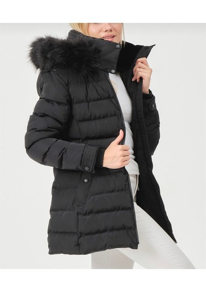 Kadın Siyah Kürklü Çıkarılabilir Kapüşonlu Su Geçirmez Uzun Şişme Anorak Kaban