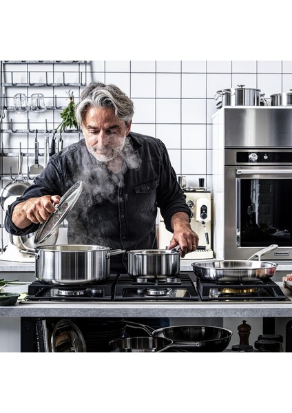 3-Kat Paslanmaz Çelik Sos Tenceresi 18 cm / 2,13 L fırsatları