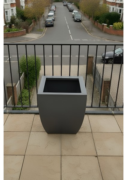 Zenith 30 cm Kare Kavisli Saksı - İç ve Dış Mekan Modern Metal Saksılık (30x30/20 cm) fırsatları