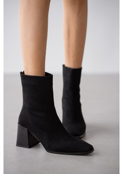 Bravine Arkadan Fermuarlı Küt Burun Kadın Bot- Siyah Süet modelleri