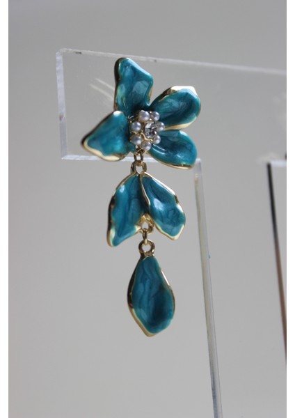 Mavi Sallantılı Inci Detaylı Çiçek Küpe