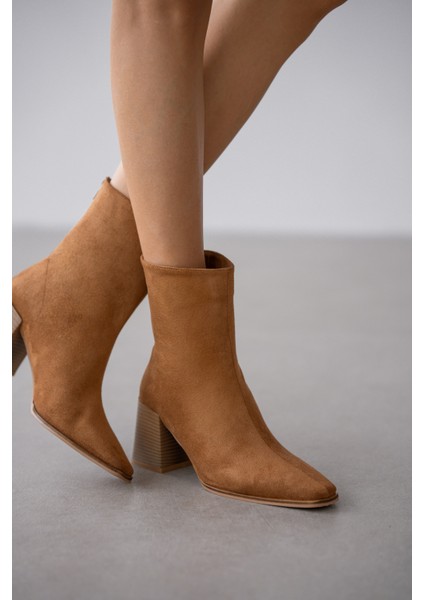 Bravine Arkadan Fermuarlı Küt Burun Kadın Bot- Taba Süet fiyatları