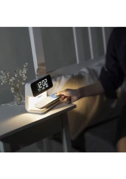 Dijital Işıklı Masa Saati Ve Kablosuz Şarj Aleti modelleri