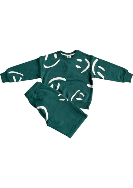 Gülen Surat Baskılı Erkek Çocuk Takım