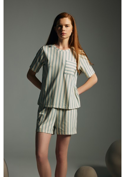 Kadın Pamuklu Kısa Kollu Şortlu Pijama Takımı modelleri