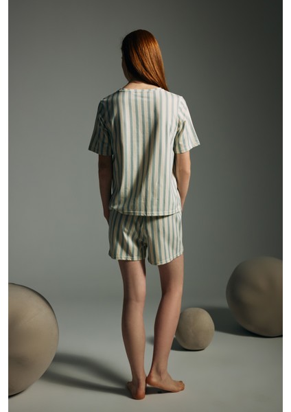 Kadın Pamuklu Kısa Kollu Şortlu Pijama Takımı fırsatları