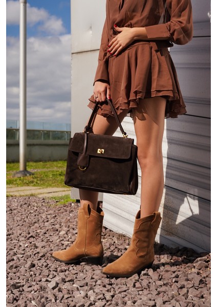 Kadın Sivri Burun Dikiş Detaylı Western Bot Voleta Taba Süet