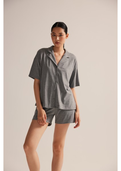 Kadın Pamuklu Kısa Kollu Gömlek Pijama Üstü