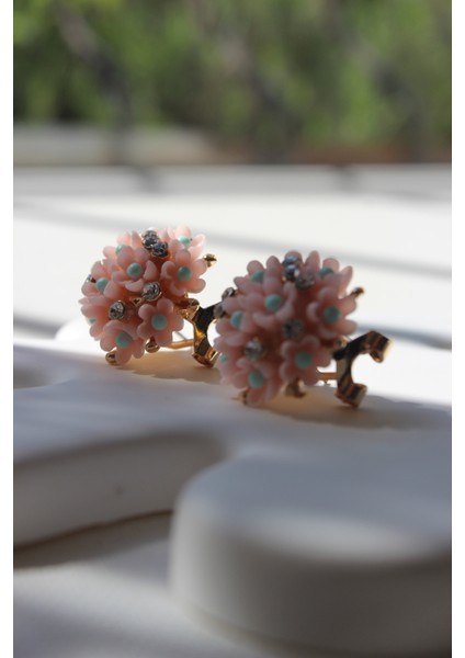 Beyaz Incili Taşlı Pembe Top Çiçek Küpe