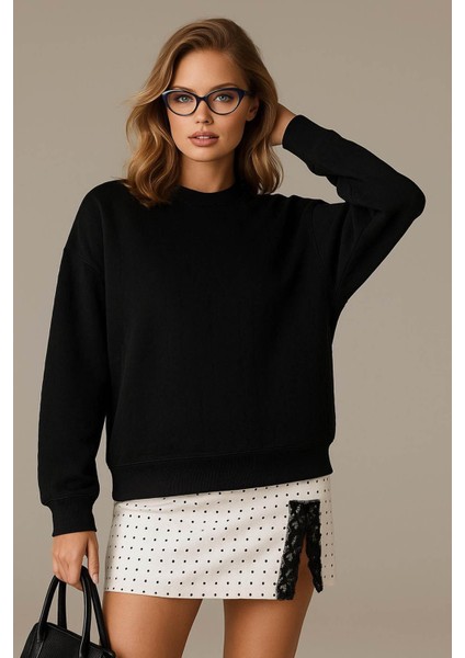 Oversize Bisiklet Yaka Siyah Kadın Sweatshirt 25K0141K1
