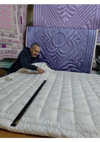 El Dikimi %100 Yün Dolgulu Tek Kişilik Yün Yorgan (155 x 215 Cm)