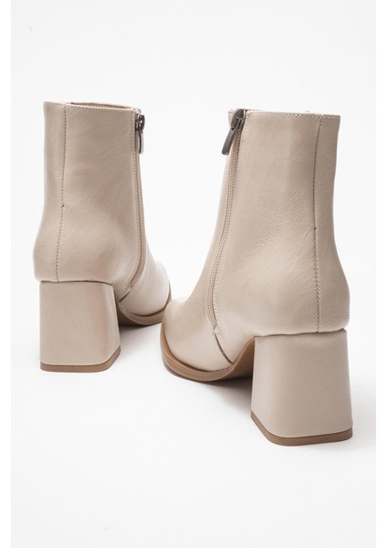 Kadın Sade Küt Burunlu Topuklu Bot Ten Cilt