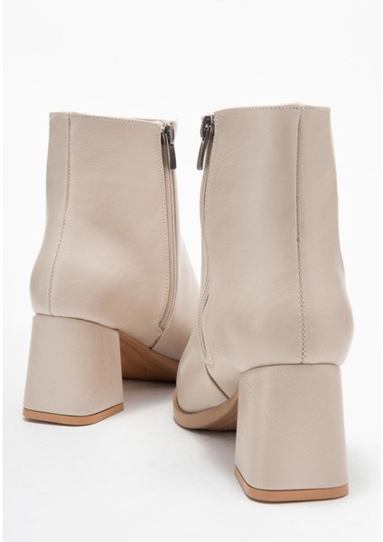 Kadın Sade Lastikli Sivri Burunlu Topuklu Bot Ten Cilt fırsatları