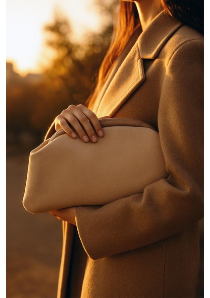 Bej Süet Deri Portföy Clutch Çanta