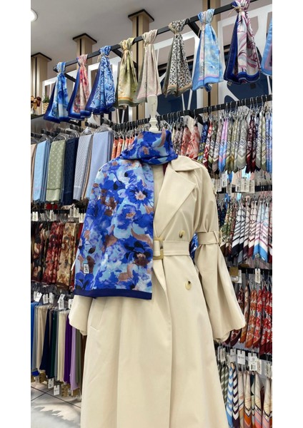 Çiçeklerin Fısıltısı Desenli Şal Mavi