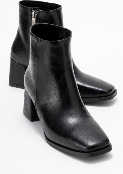 Kadın Sade Küt Burunlu Topuklu Bot Siyah Cilt