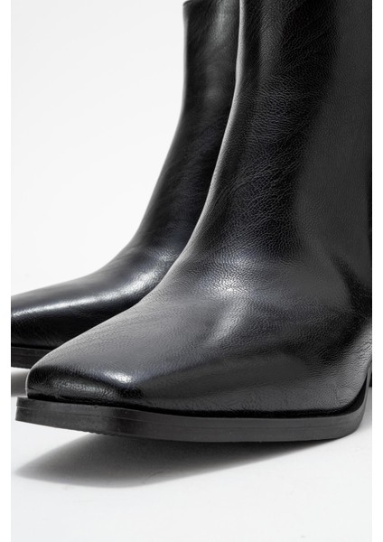 Kadın Sade Küt Burunlu Topuklu Bot Siyah Cilt modelleri