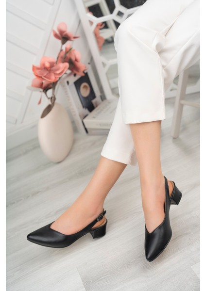 Celia Anatomik Taban Topuklu Kadın Ayakkabı fiyatları