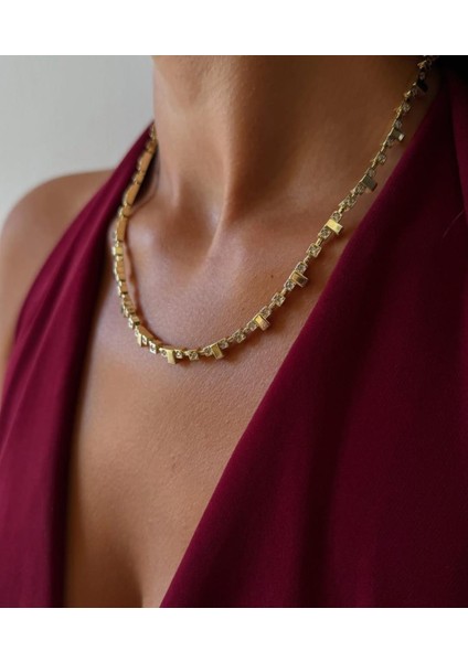 Taşlı Küp Model Gold Renk Kolye