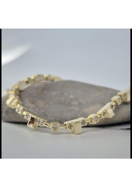 Taşlı Küp Model Gold Renk Kolye modelleri