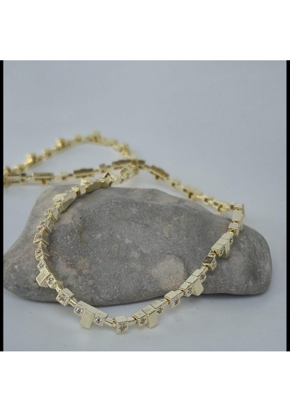 Taşlı Küp Model Gold Renk Kolye fırsatları