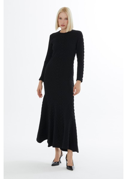 Volan Detaylı Maxi Boy Yılan Desenli Örme Elbise