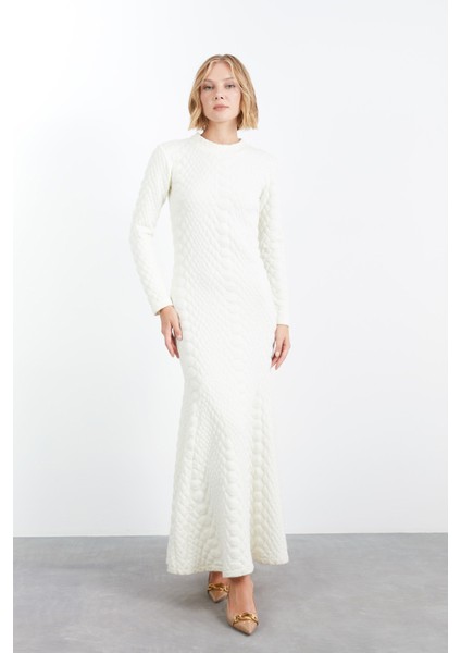 Volan Detaylı Maxi Boy Yılan Desenli Örme Elbise