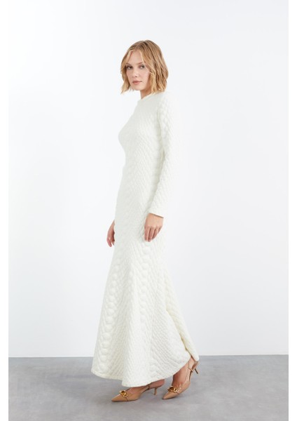 Volan Detaylı Maxi Boy Yılan Desenli Örme Elbise fiyatları