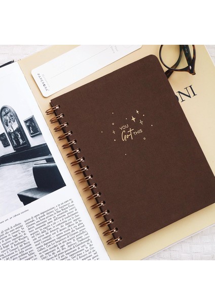 A5 Spiralli Sert Kapak Düz Çizgisiz Tarihsiz Not Defteri