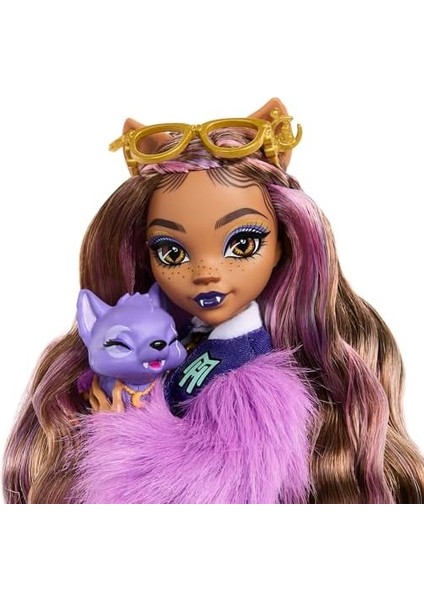 Evcil Köpeği ile Sırt Çantası, Ajanda ve Atıştırmalıklar Gibi Aksesuarlarıyla Clawdeen Bebek, HRP65 modelleri