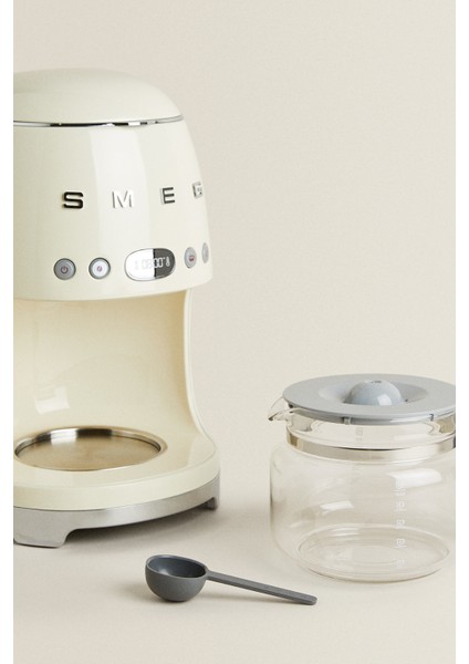 50’s Retro Style Filtre Kahve Makinesi DCF02CREU