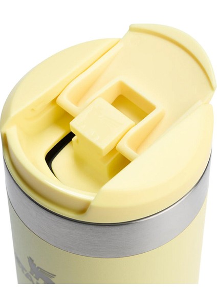 The Aerolight Transit Mug .47L / 16Oz Pomelo