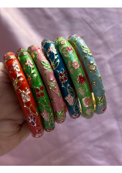 Mineli Bileklik Kelepçe Kırmızı Bileklik Çiçek Desenli Mineli Bilezik Mineli Bileklik Çiçek Kelepçe Vintage Tasarım Kelepçe Bilezik 1ADET indirimleri