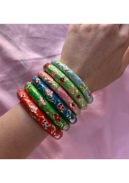 Mineli Bileklik Kelepçe Kırmızı Bileklik Çiçek Desenli Mineli Bilezik Mineli Bileklik Çiçek Kelepçe Vintage Tasarım Kelepçe Bilezik 1ADET