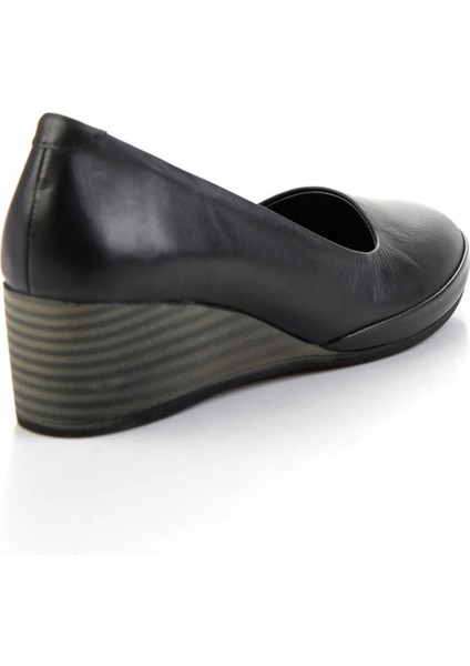 Siyah Hakiki Deri Kadın Casual Ayakkabı K01056041003 modelleri