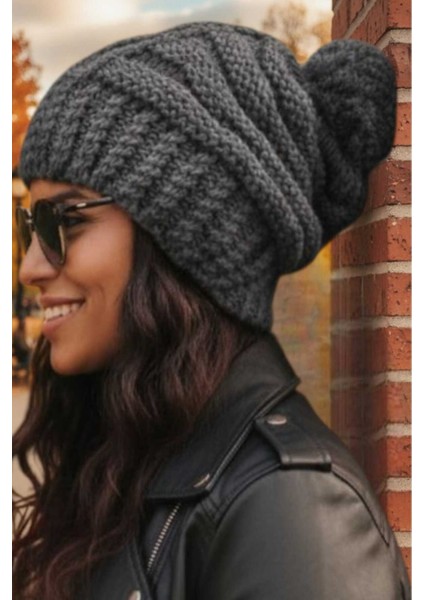 Kadın Kışlık Ponponlu Kalın Örgü Bere modelleri