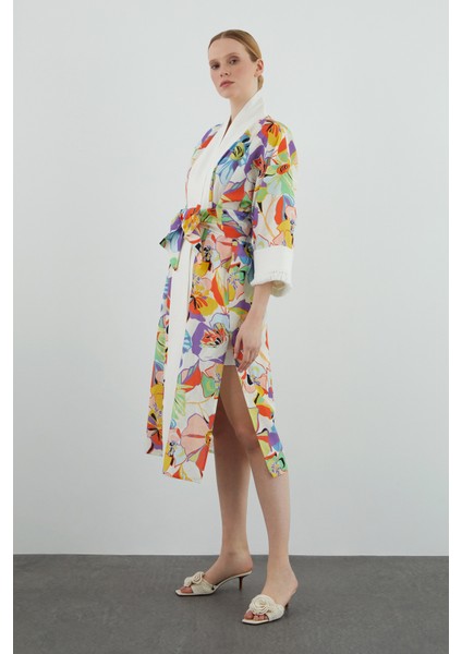 Kol Ucu Püsküllü Yanları Yırtmaçlı Kimono modelleri