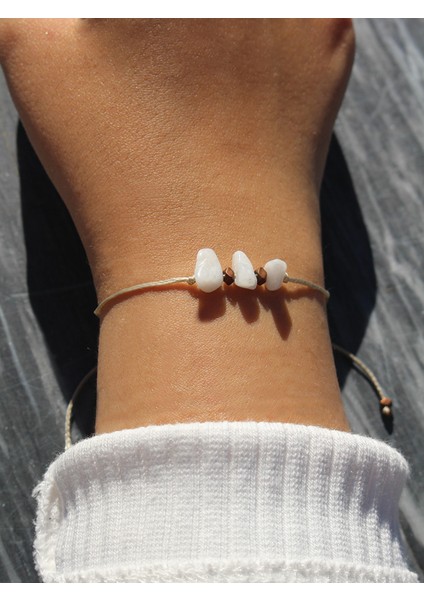 Doğal Ay Taşı Bileklik – Sezgi, Denge ve Içsel Güç Taşı