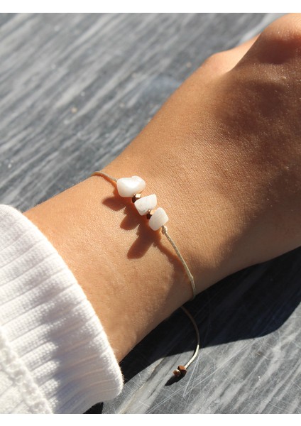 Doğal Ay Taşı Bileklik – Sezgi, Denge ve Içsel Güç Taşı modelleri