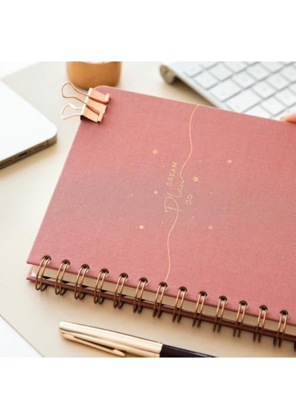 A5 Spiralli Sert Kapak Düz Çizgisiz Tarihsiz Not Defteri Pembe fiyatları