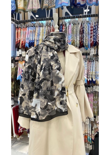 Çiçeklerin Fısıltısı Desenli Şal Siyah fiyatları