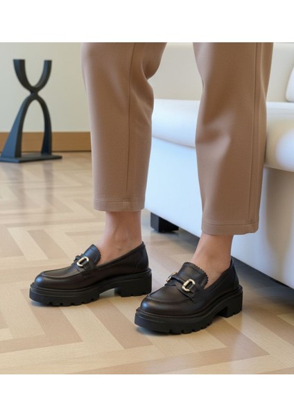 B260682 Hakiki Deri Kadın Siyah Loafer Ayakakbı