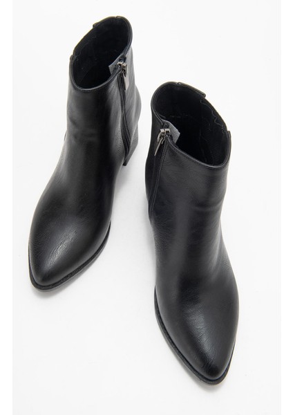 Kadın Sade Lastikli Sivri Burunlu Topuklu Bot Siyah Cilt indirimleri