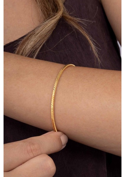 Altın Kaplama Geçiş Motifli 925 Ayar Gümüş Kadın Ajda Bilezik fiyatları