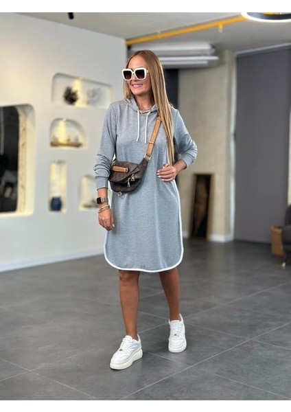 Kadın Uzun Kollu Kapüşon ve Ribana Detay Diz Üstü Elbise