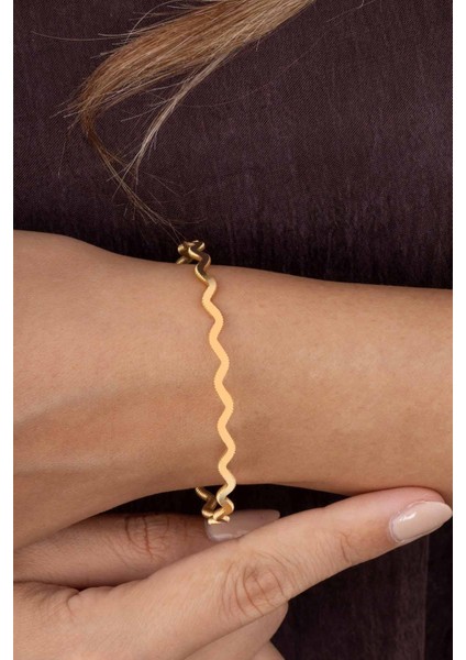 Altın Kaplama Dalgalı Model 925 Ayar Gümüş Kadın Ajda Bilezik fiyatları