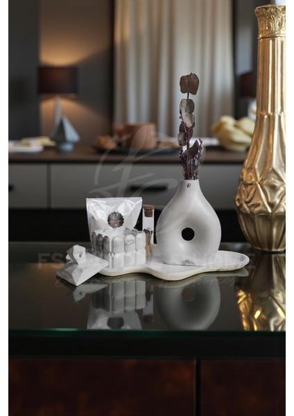 Neşe - 5 Parça Inci Mumlu ve Mermer Görünümlü Dekoratif Beton Set