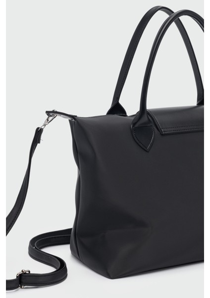 Booster Charmlı Omuz Çantası Siyah fırsatları